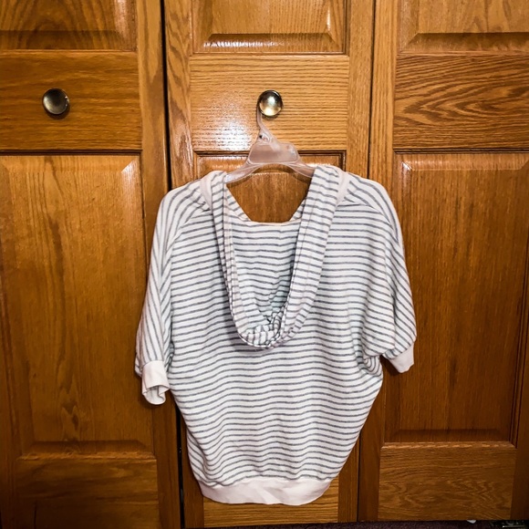 Calvin Klein Performance Sweatshirt - Picture 2 of 3